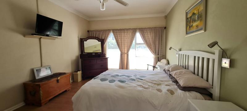 5 Bedroom Property for Sale in De La Haye Western Cape